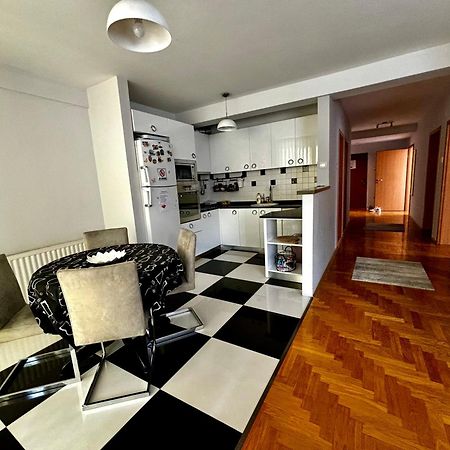 Cozy City Center Apartment Prizren Extérieur photo